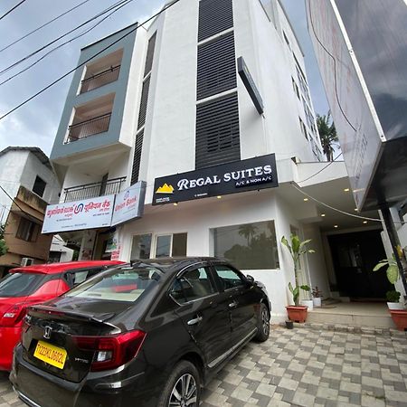 Regal Suites Thiruvananthapuram Bagian luar foto